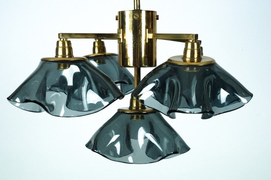 Image 1 of Italian five-arm chandelier in smoked Vistosi glass and brass, 1970s