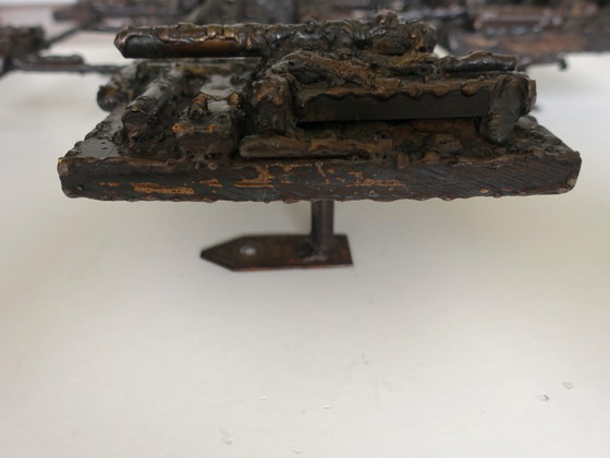 Brutalist wall sculpture. – Metal (photo 7 of 9)
