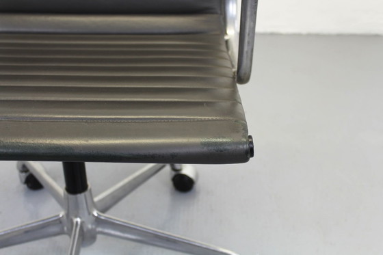 Image 1 of Ea117 bureaustoelen ICF Charles & Ray Eames Seats
