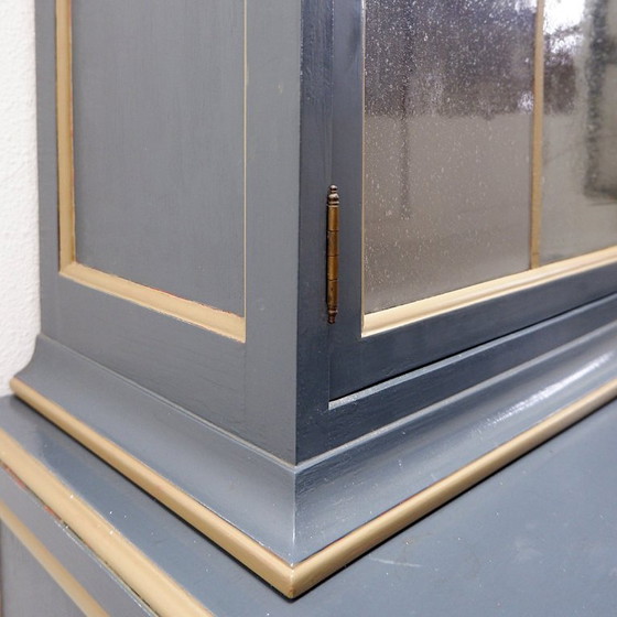 Image 1 of Vintage tweedelige kast van grijs gelakt hout - verkrijgbaar als set van twee (A)