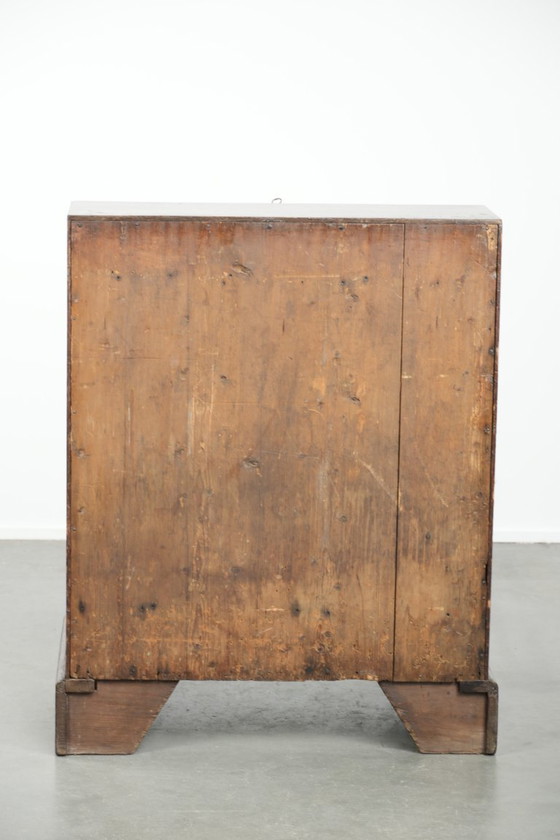 Image 1 of Elegante scrivania antica inglese in rovere del XVIII secolo.