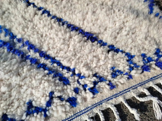 Alfombra de lana marroquí hecha a mano, tamaño grande 250x150 cm, artesanal. – Wool, Modern (photo 2 of 14)