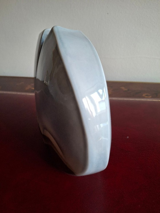 Image 1 of Virebent porseleinen vaas