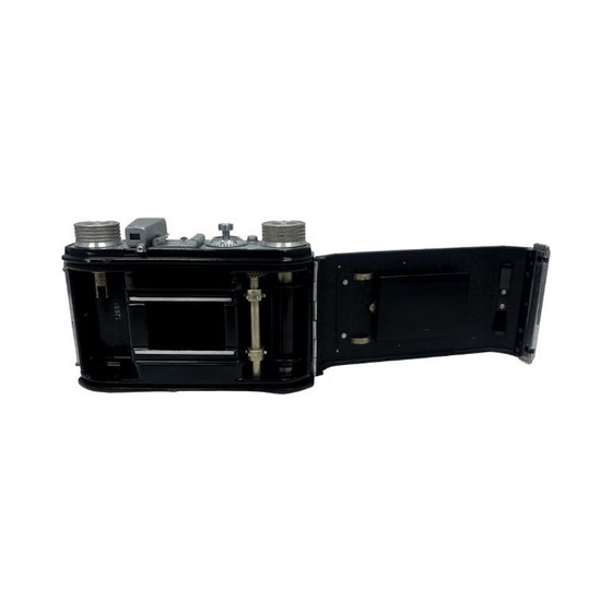 Image 1 of German Welta Welti I Meyer-Optik Trioplan 2.9/50 camera, 1950s, in working order