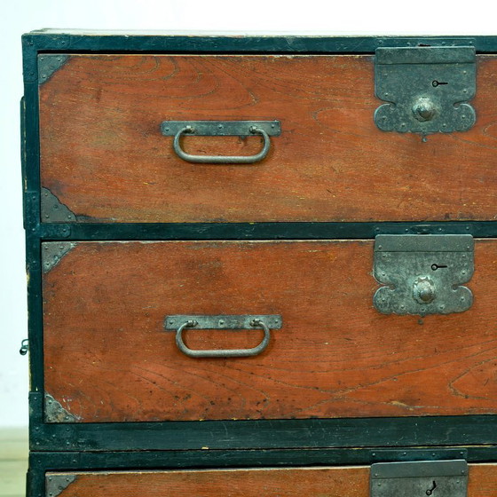 Image 1 of Commode japonaise Tansu, vers 1870
