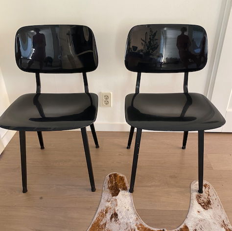 2x Ahrend Revolt Stühle