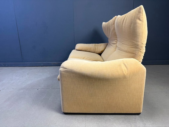 Maralunga Sofa by Vico Magistretti for Cassina – Textile (photo 9 of 10)