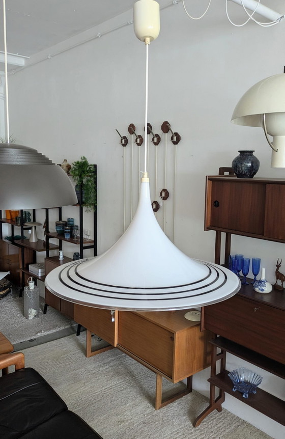 Vintage Space Age Witch Hat Pendant Lamp – Plexiglass (photo 5 of 9)
