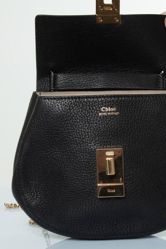 Image 1 of Chloe, borsa Drew in pelle nera