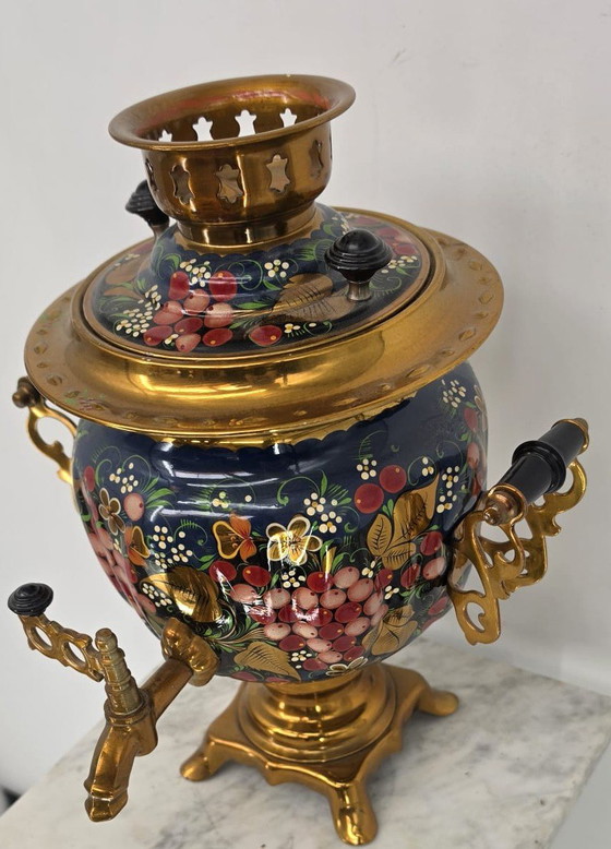 Image 1 of Vintage Soviet Russian Samovar – USSR 1981 – Hand Painted – Electric – Working
