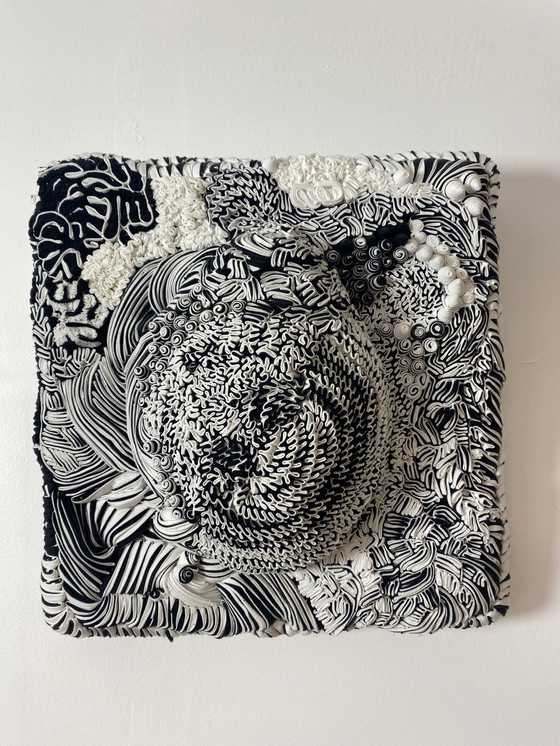 Image 1 of Table Sculpture Textiles Ref ROC