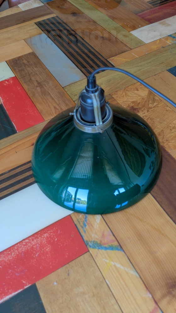 Image 1 of Suspension vintage en verre opalin vert, années 1920
