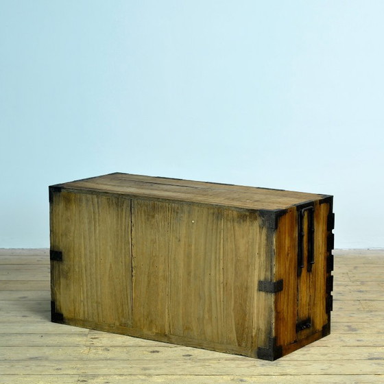 Japanse Meiji-periode Choba Tansu Kist met handgesmede ijzeren beslag, circa 1880 – Kasten, Iron, Wood (photo 15 of 15)