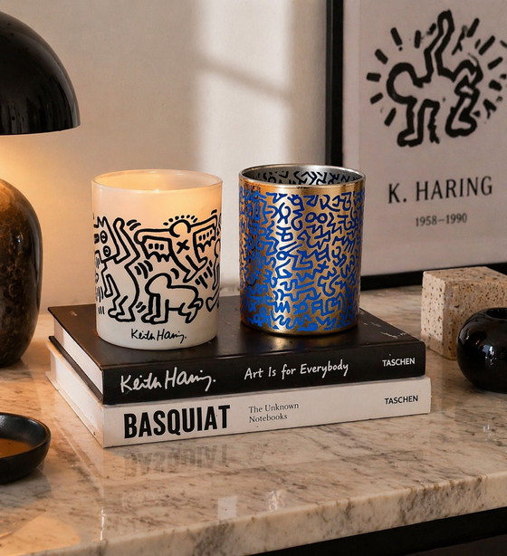 Image 1 of Dos jarrones firmados por Keith Haring - Cristal opalino - Estilo Pop Art