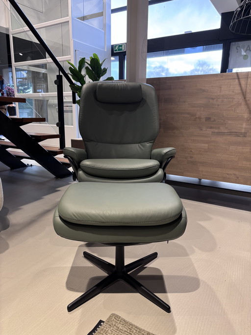 Fauteuil inclinable Stressless Rome à dossier haut avec repose-pieds