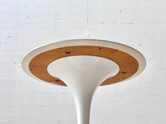 "Tulip" Tisch von Eero Saarinen für Knoll International, 1956 – Esszimmergarnitur, Fiberglass, Marble (photo 11 of 13)