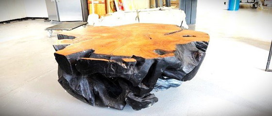 Image 1 of Tavolo con nodi in legno Duran