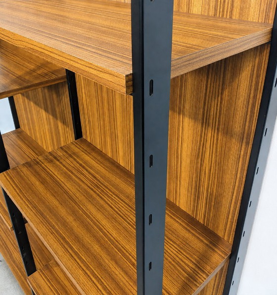 Mueble modular de pared Meurop, Bélgica, décadas de 1960-1970. – Estanterías de pared, Metal (photo 5 of 9)