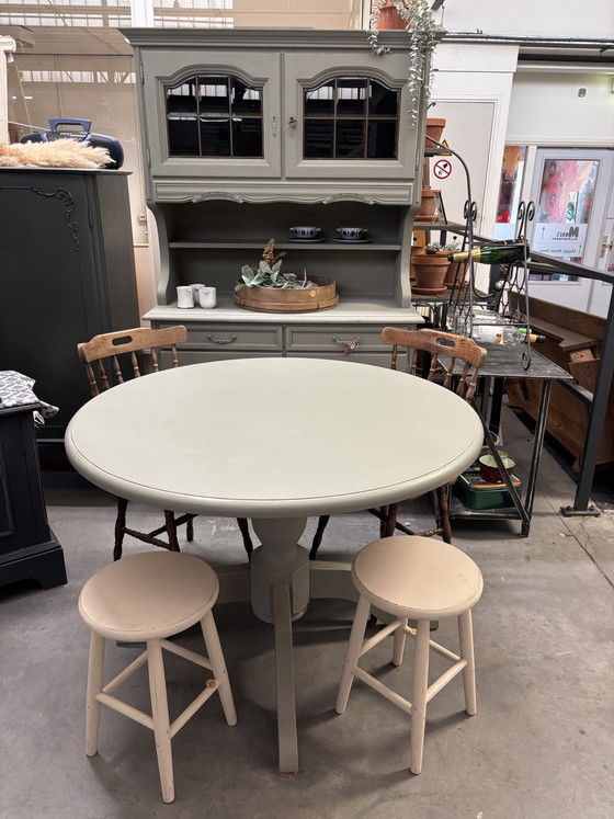 Image 1 of Vintage round table / dining table