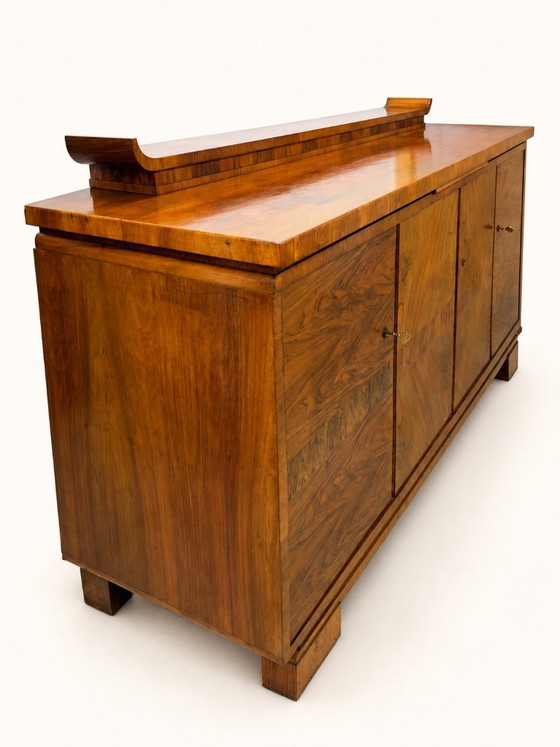 Credenze in legno con motivo a venatura geometrica, Marrone, Art Deco (foto 4 di 15)