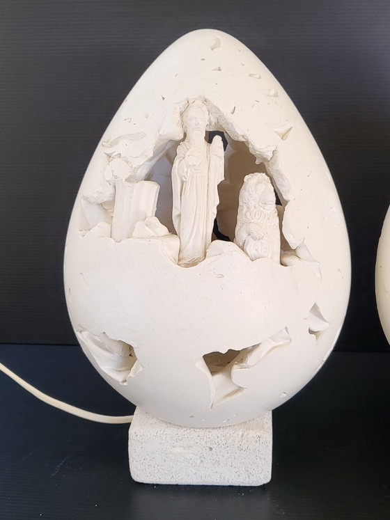 Image 1 of PAIRE DE LAMPES OEUF VINTAGE 1970 MYTHOLOGIE GRECQUE PLATRE PIERRE PONCE 70S