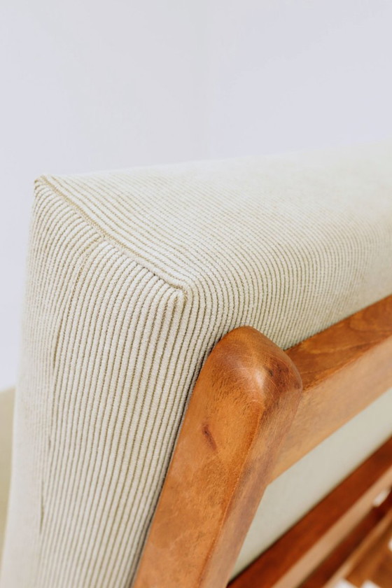 Image 1 of Vintage fauteuil van kaki corduroy, mid-century modern design uit 1960.