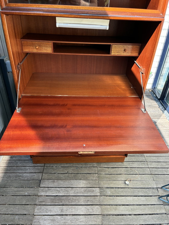 Image 1 of Vintage mid century formule meubel secretaire met bijpassende kast met glazen schuifdeurtjes