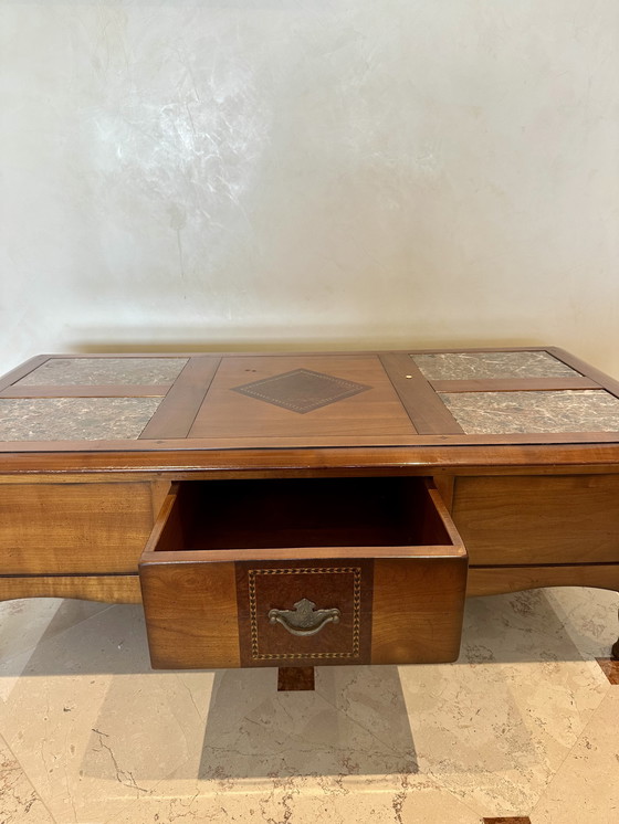 Image 1 of Mesa baja rectangular de madera maciza