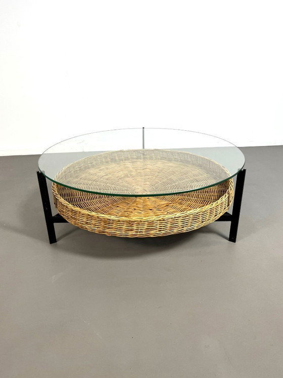 Image 1 of Couchtisch mit Zeitschriftenständer aus Weide von Rudolf Wolf für Rohé Noordwolde, 1960er Jahre.