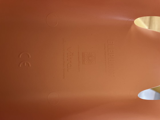 Image 1 of Vitra Eames Olifant Roze - gloednieuw