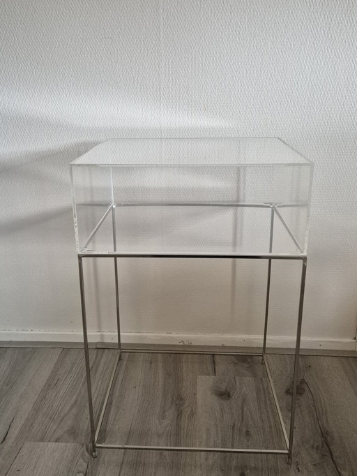 Modern plexiglass aluminum side table