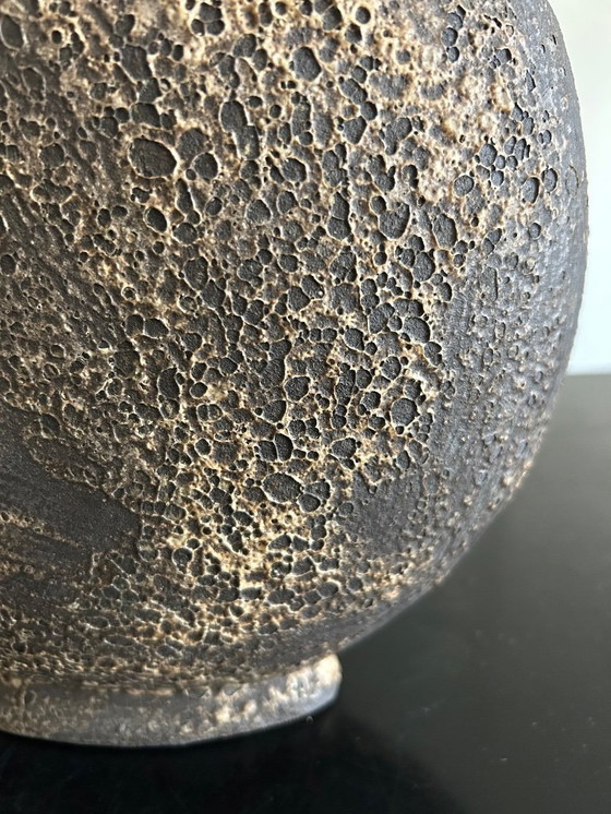 Image 1 of vaso brutalista degli anni '70