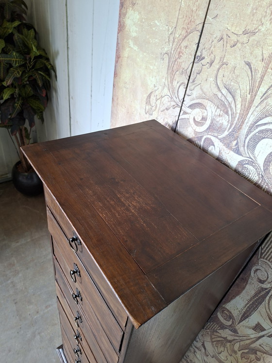 Image 1 of Cómoda de teca, botiquín, archivador, dimensiones: 47 x 42 cm y 135 cm de alto.