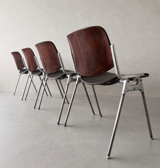 5 sedie Castelli vintage, in legno marrone, con una splendida patina. – Sedie da pranzo, Aluminium, Wood (photo 12 of 15)