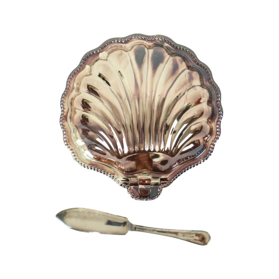 Image 1 of Piatto da burro a conchiglia Queen Anne
