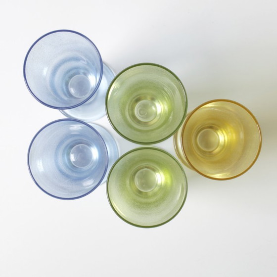 Set di 5 bicchieri da acqua colorati gialli, verdi e blu / Turchia / Anni 2000 – Bicchieri e caraffe, Glass (photo 10 of 10)