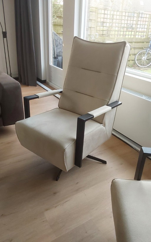 2 beige draai fauteuils