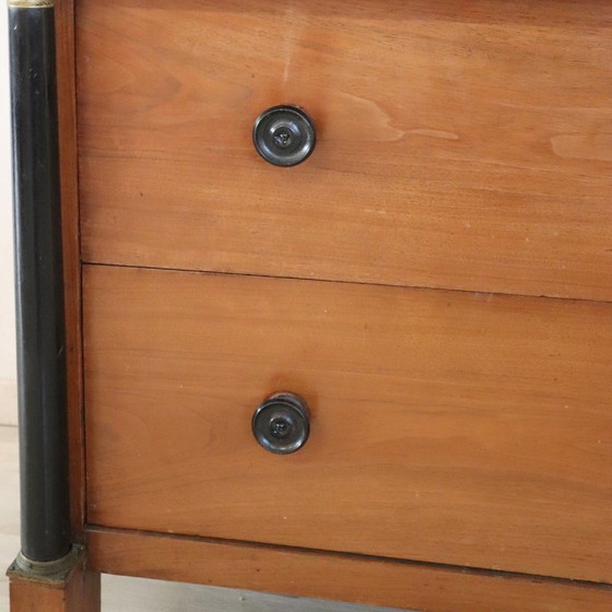 Image 1 of Antieke massief notenhouten ladekast, Italië, begin 19e eeuw