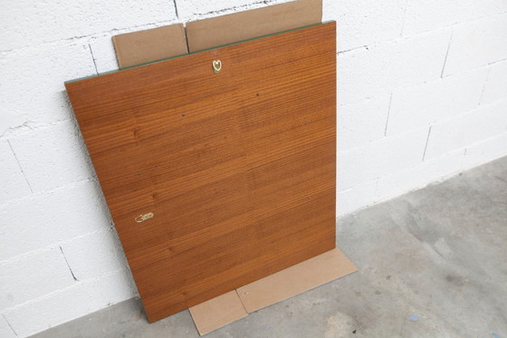 Image 1 of Espejo de pared redondo inusual, 60 cm, borde de teca sobre un tablero rectangular verde, años 60