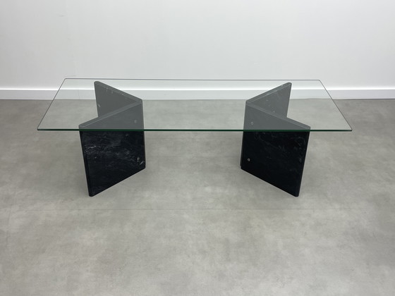 Image 1 of Tavolino da caffè scultoreo in marmo italiano (anni '70)