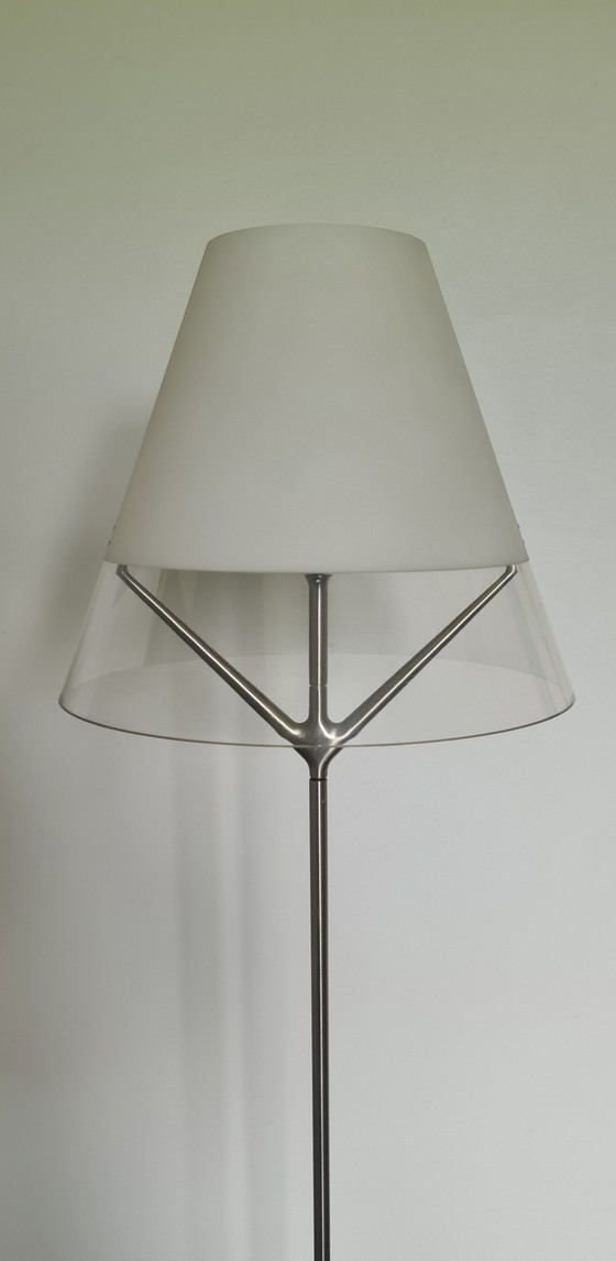 Image 1 of Lámpara de pie de diseño italiano Pragma Touch Lucitalia