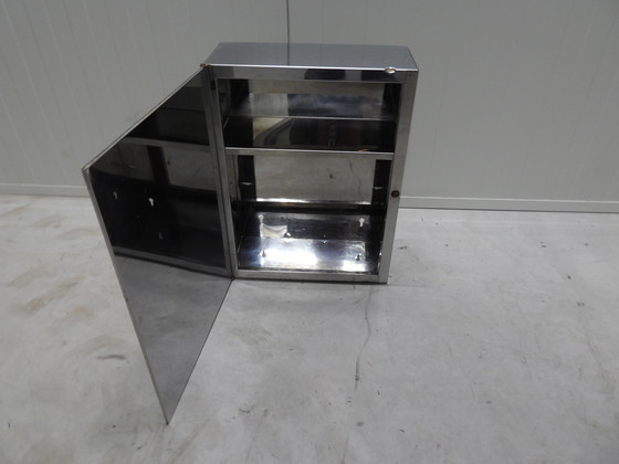 Image 1 of Beautiful Vintage medicine cabinet