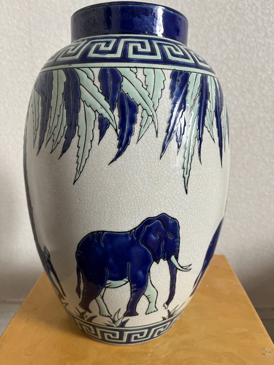 Image 1 of Elephant vase KERALOUVE