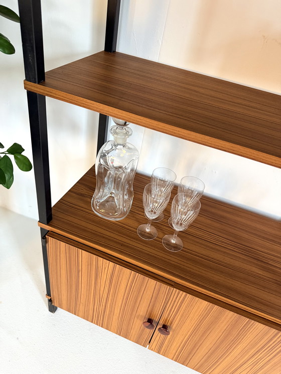 Image 1 of Mobiletto da parete vintage indipendente, anni '60