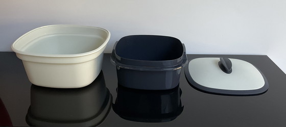 Image 1 of TUPPERWARE: Recipiente multiusos y dos cuencos para salsas