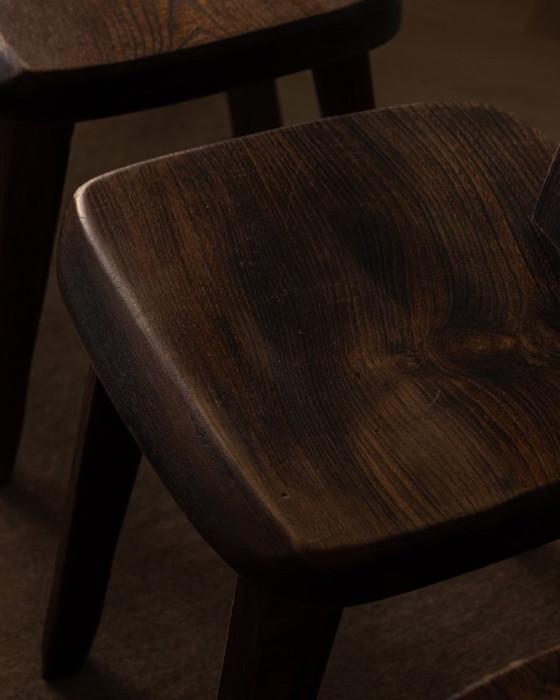 Image 1 of Set of 3 Vintage “T” Dining Chairs by Aranjou, France (c.1960s) – Stained Elm, Brutalist Sculptural