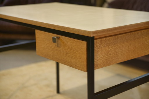 Bureau étudiant CM217 par Pierre Paulin édité par Thonet 1960's