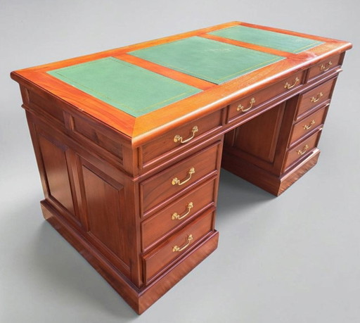 Classic English Desk with Leather Inlay in New Condition, Dimensions 150x75 and 76cm High. – bureau, Wood