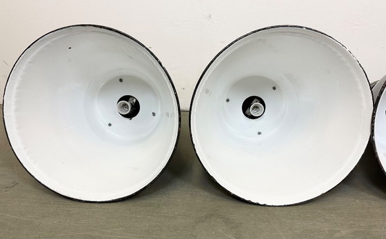 Image 1 of Set aus 4 industriellen schwarzen Emaille-Pendelleuchten von Elektrosvit, 1970er Jahre