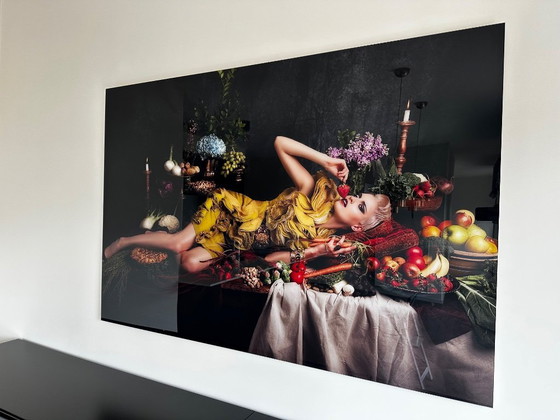 Image 1 of Marco de fotos, Consume II de Mike Ruiz